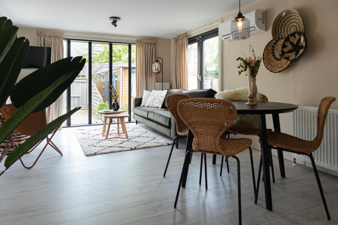 Bosrijk Chalet - Hottub - Veluwe بوتِنْ المظهر الخارجي الصورة