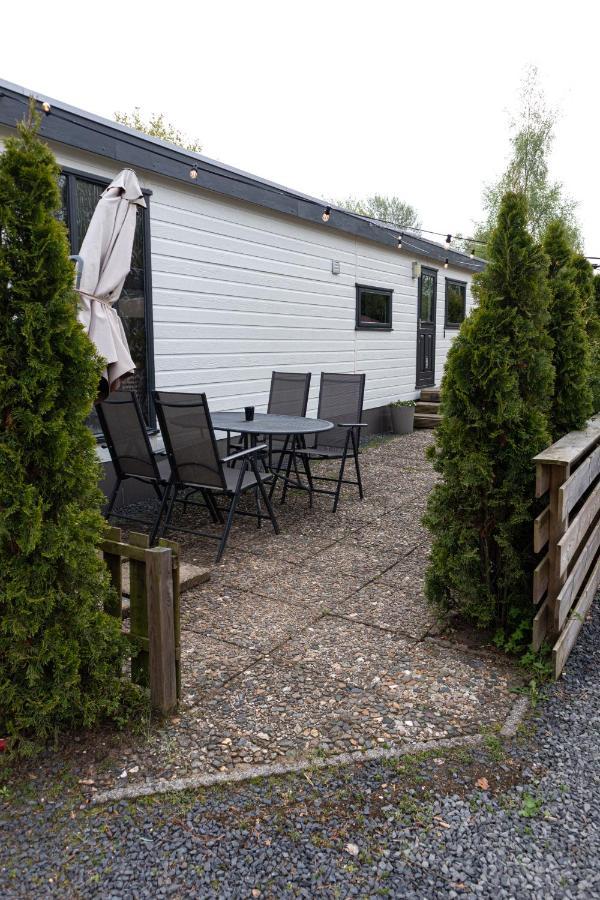 Bosrijk Chalet - Hottub - Veluwe بوتِنْ المظهر الخارجي الصورة