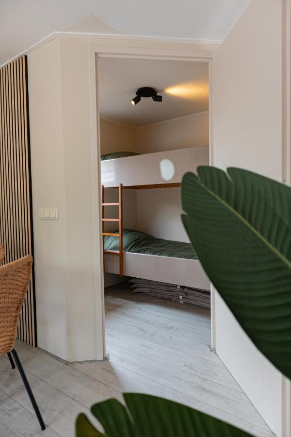 Bosrijk Chalet - Hottub - Veluwe بوتِنْ المظهر الخارجي الصورة