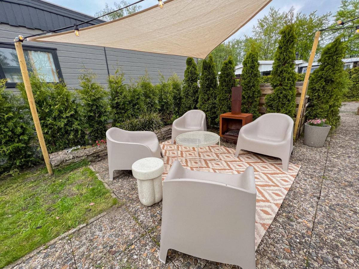 Bosrijk Chalet - Hottub - Veluwe بوتِنْ المظهر الخارجي الصورة
