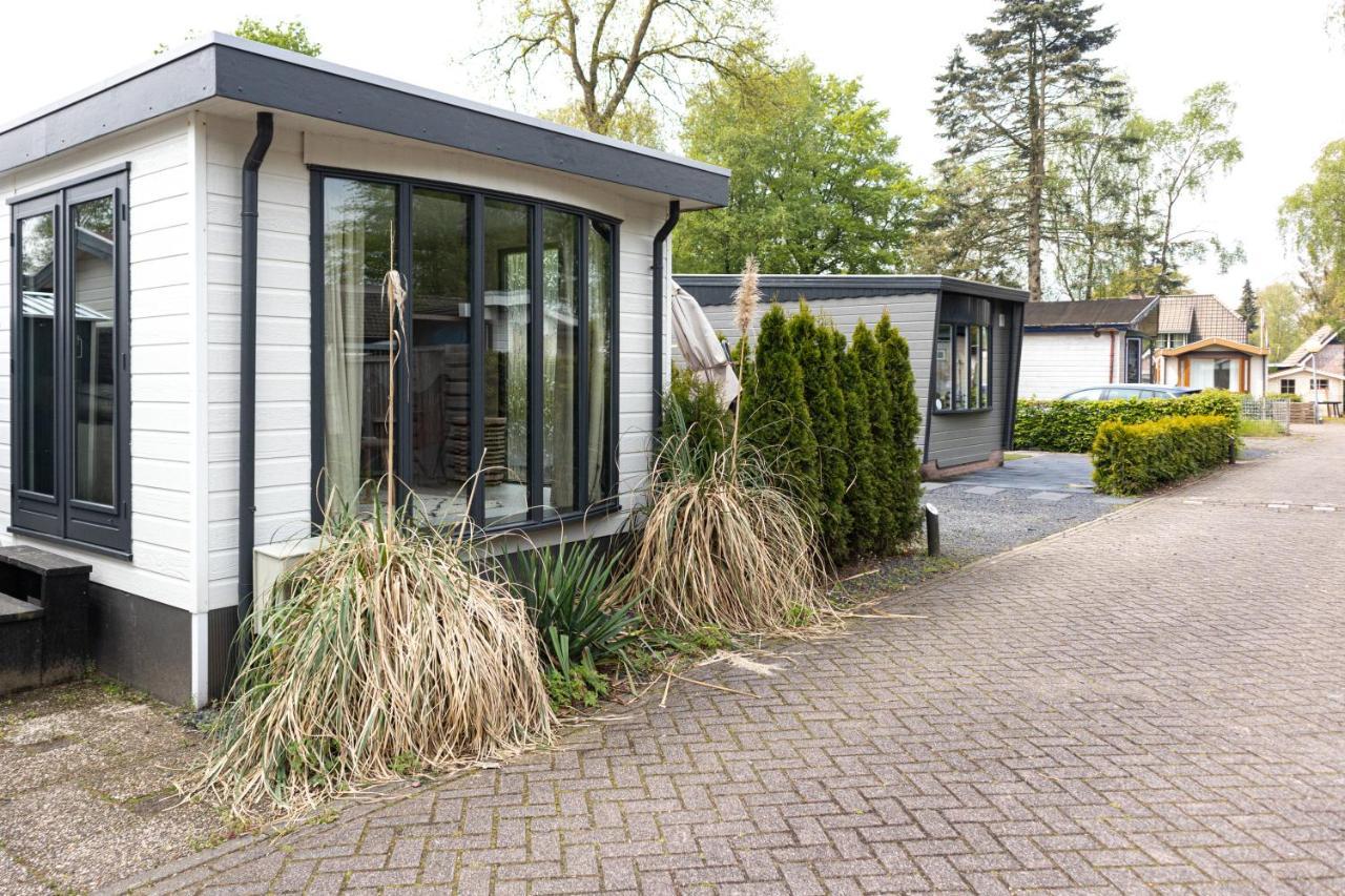 Bosrijk Chalet - Hottub - Veluwe بوتِنْ المظهر الخارجي الصورة